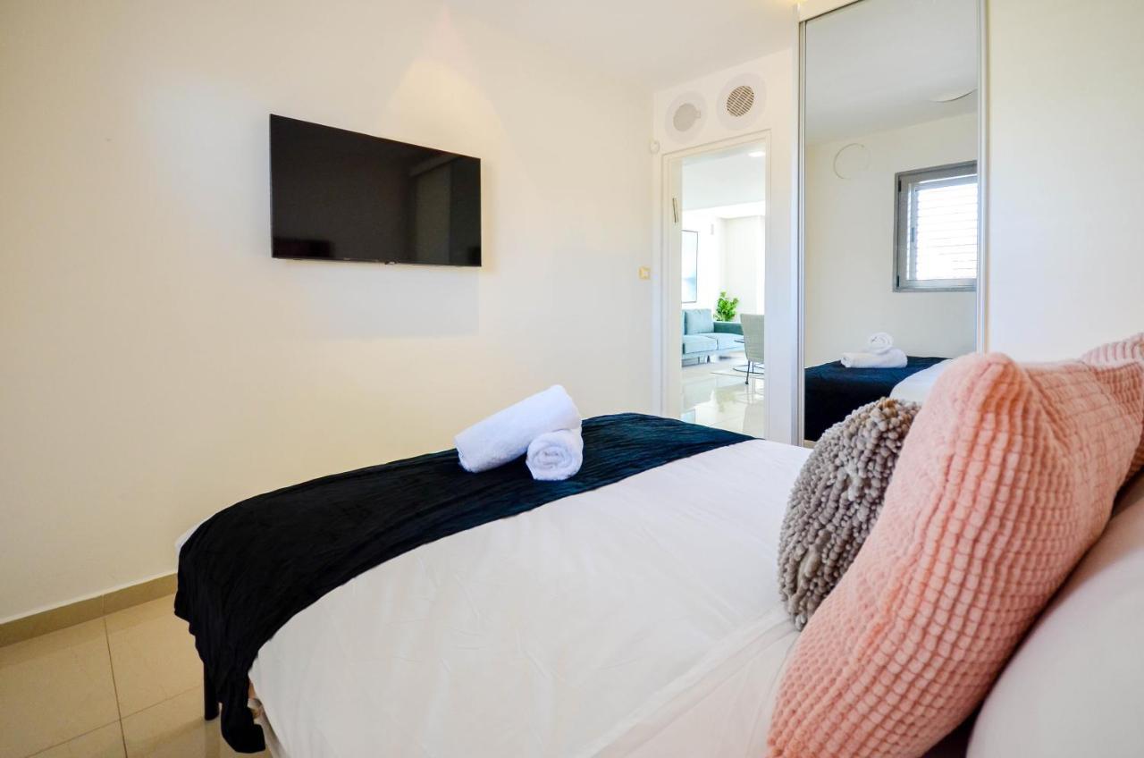 Apartamento Yalarent Eucalyptus 2Br & Balcony Apt Eilat Exterior foto